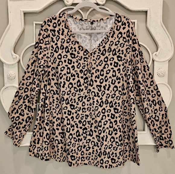 Nwot leopard print tunic - Picture 1 of 4
